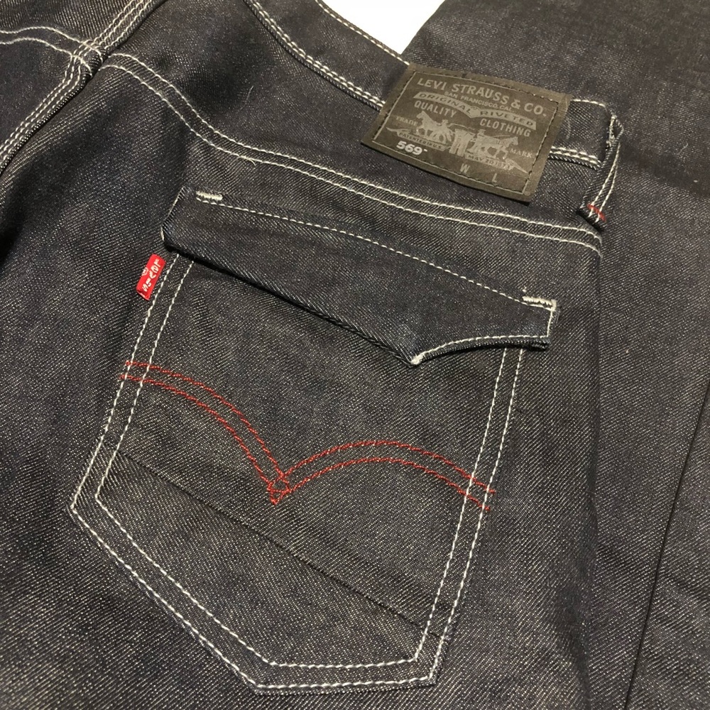 Levi’s 569 Loos Fit Straight Leg Jeans